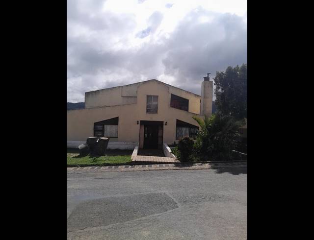 4 BEDROOM HOUSE FOR SALE IN BERGSIG